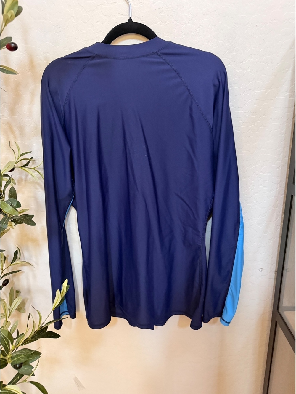 Attraco Women’s long sleeve swim rash guard athletic jacket - Picture 3 of 4